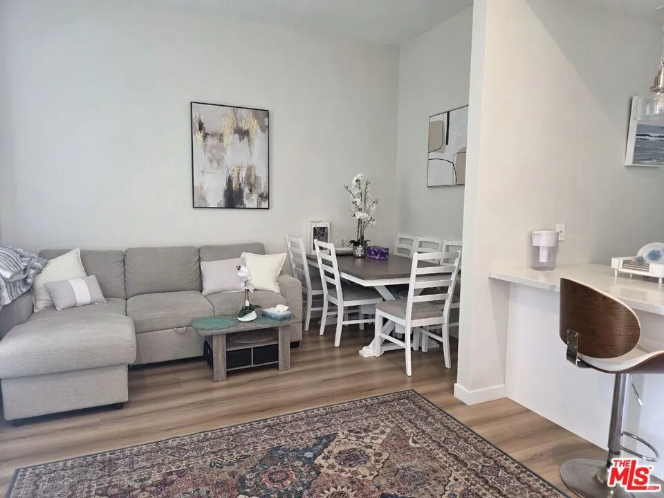 2503 Phelan Lane Redondo Beach, CA 90278