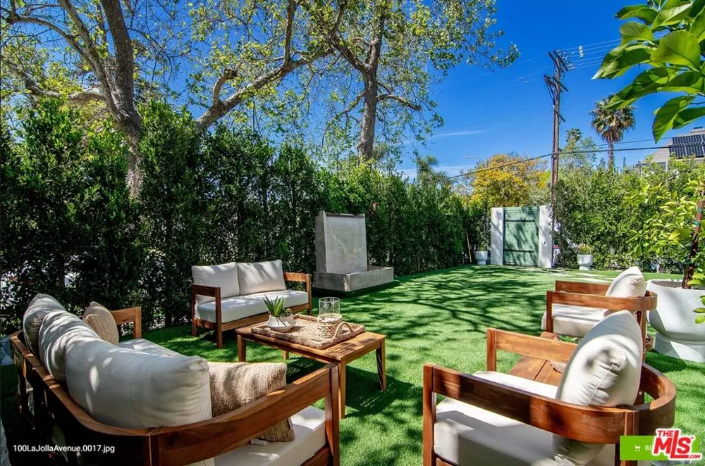 100 S La Jolla Avenue Los Angeles, CA 90048
