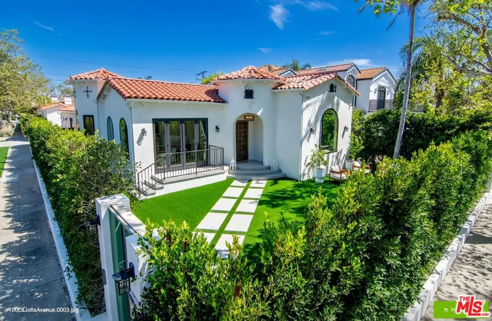 100 S La Jolla Avenue Los Angeles, CA 90048