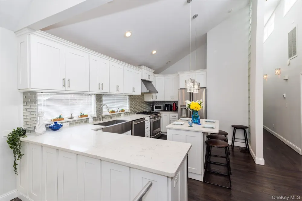 2590 Riverside Drive Wantagh, NY 11793