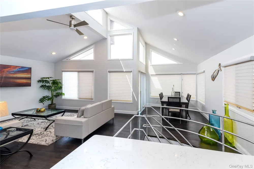 2590 Riverside Drive Wantagh, NY 11793