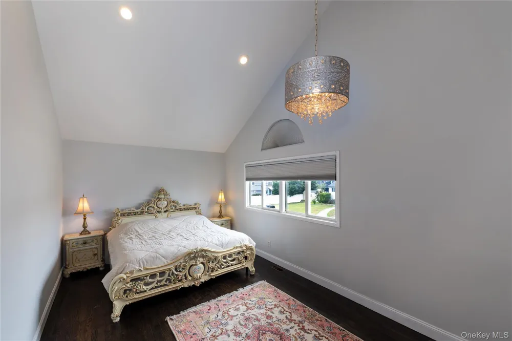 2590 Riverside Drive Wantagh, NY 11793