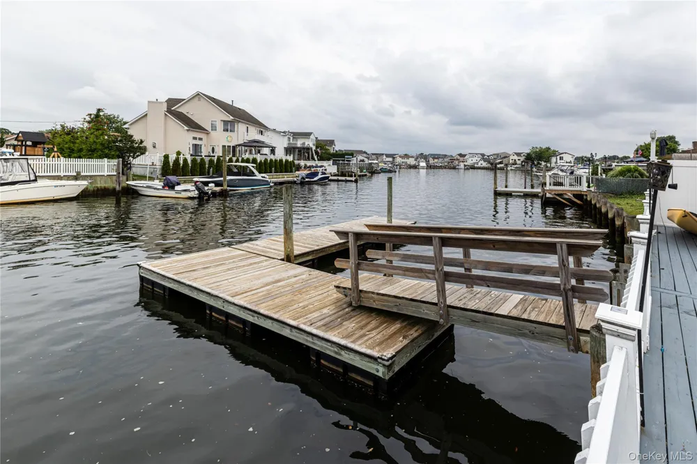 2590 Riverside Drive Wantagh, NY 11793