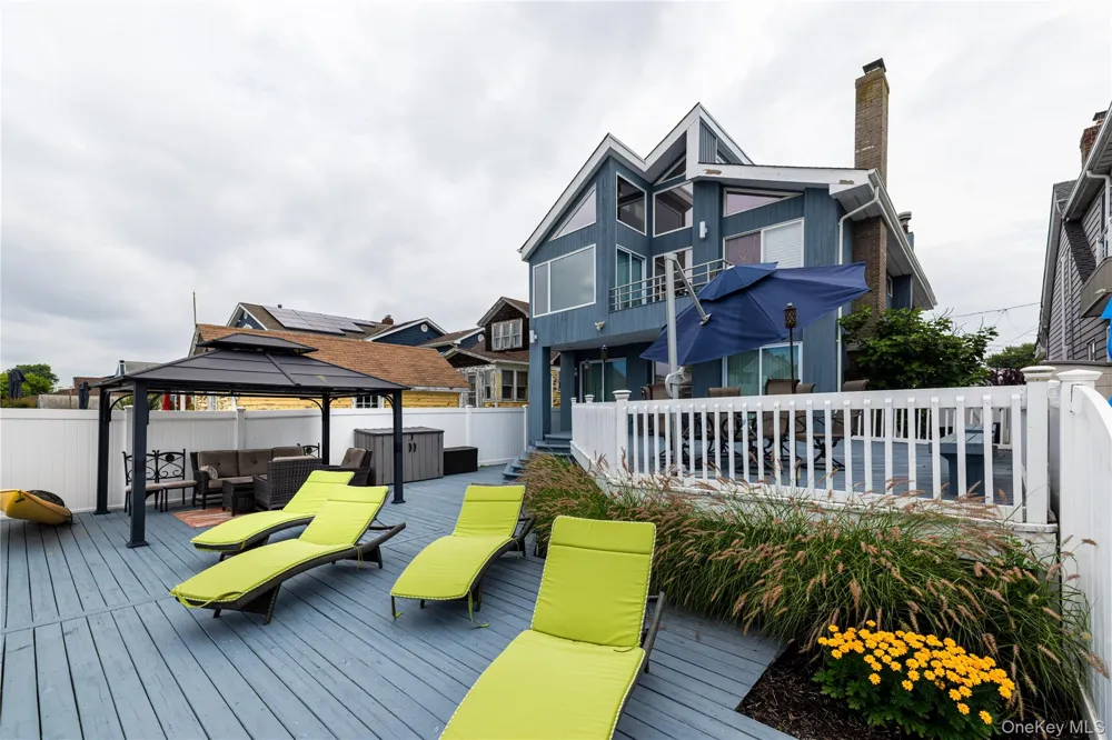 2590 Riverside Drive Wantagh, NY 11793