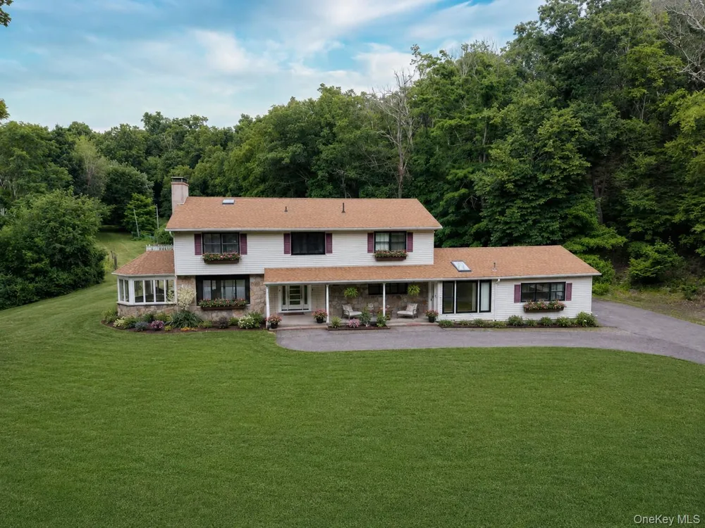 32 Cole Road Pleasant Valley, NY 12569