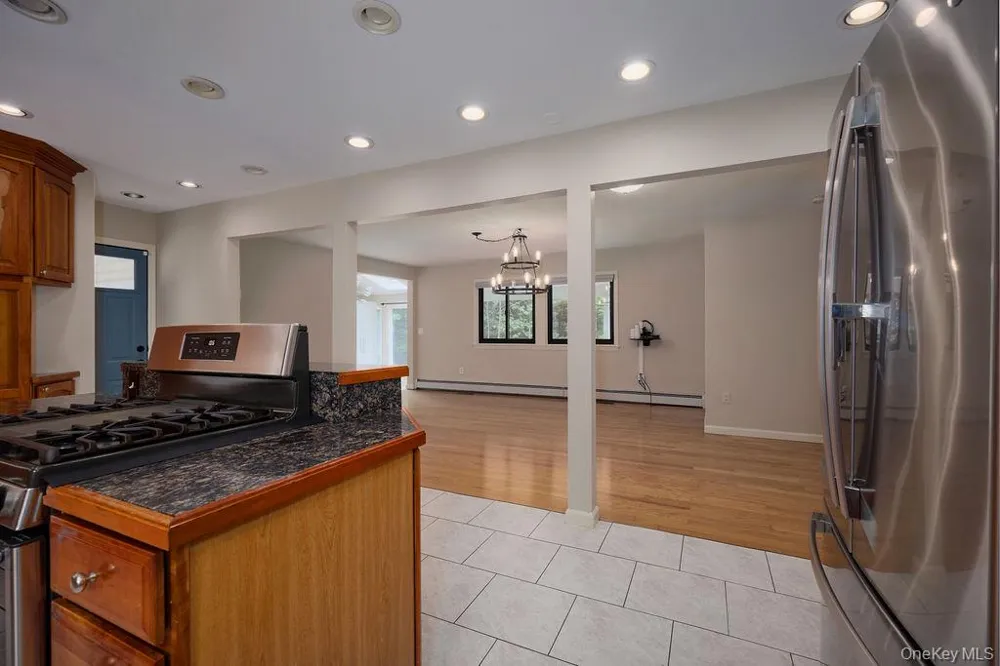 32 Cole Road Pleasant Valley, NY 12569