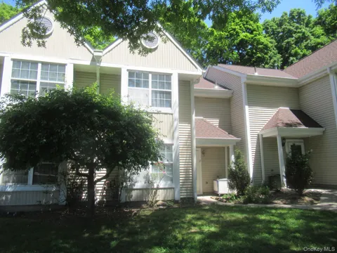 127 Creekside Circle