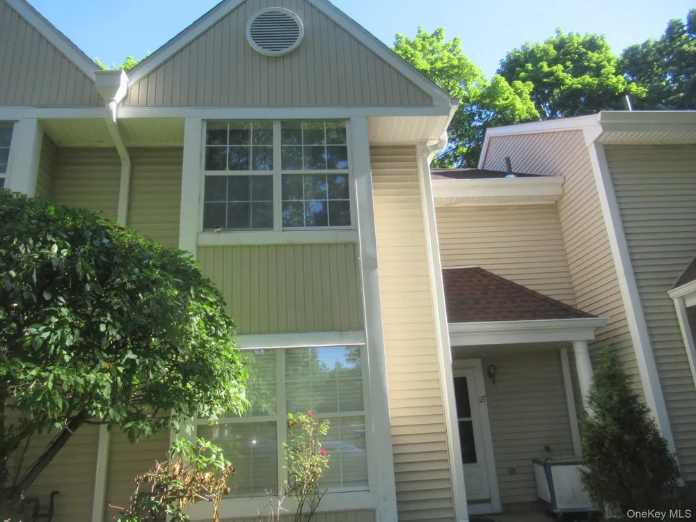 127 Creekside Circle Spring Valley, NY 10977