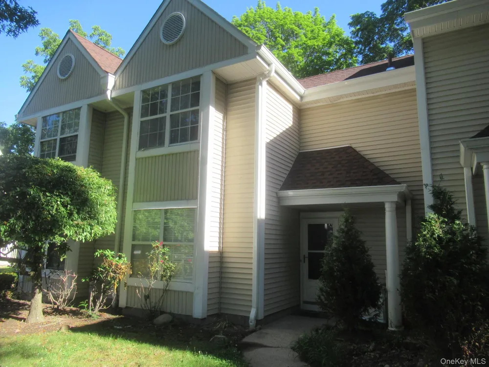 127 Creekside Circle Spring Valley, NY 10977