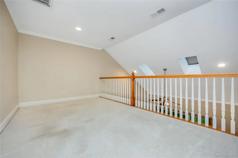 149 Maya Circle Central Islip, NY 11722