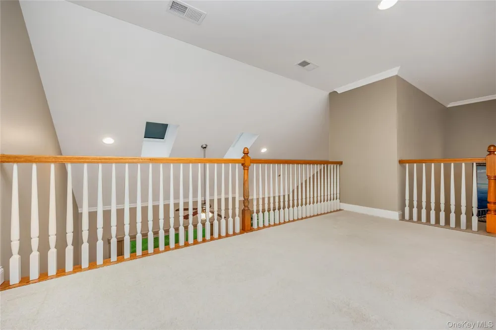 149 Maya Circle Central Islip, NY 11722