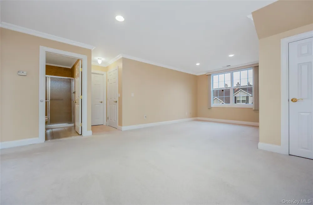 149 Maya Circle Central Islip, NY 11722