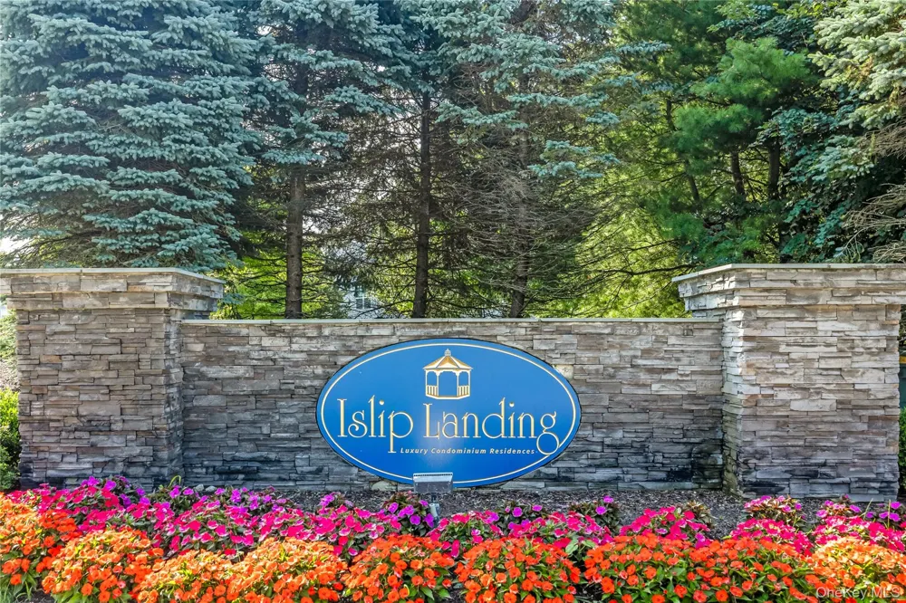 149 Maya Circle Central Islip, NY 11722
