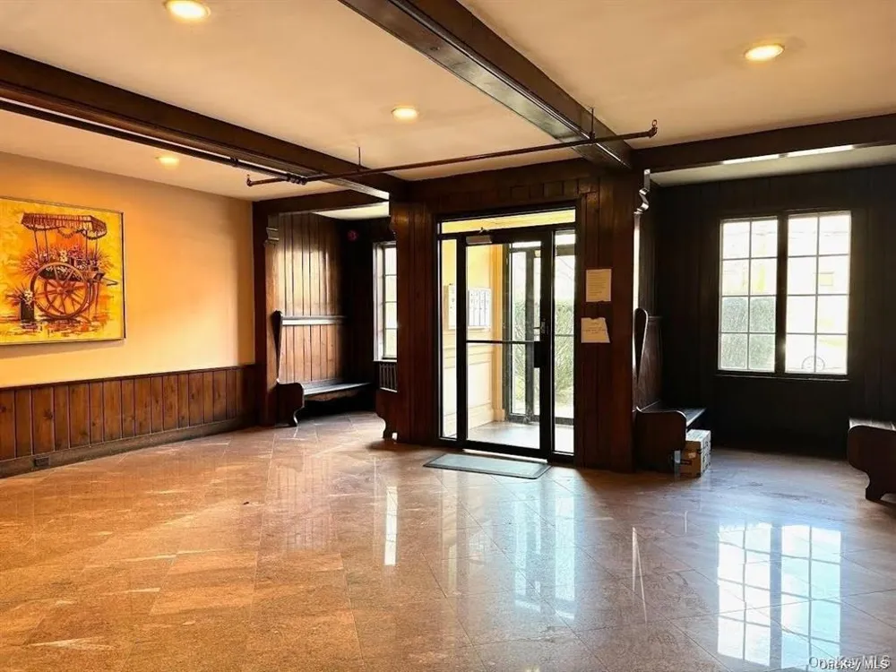 14 Beach Road #3C Great Neck, NY 11023