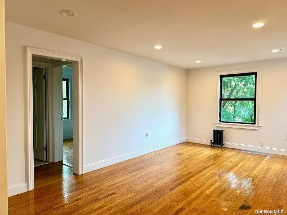14 Beach Road #3C Great Neck, NY 11023
