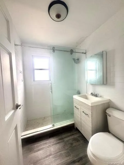 14 Beach Road #3C Great Neck, NY 11023