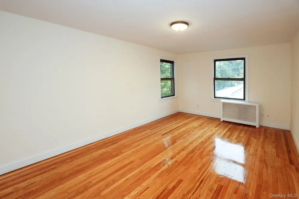 14 Beach Road #3C Great Neck, NY 11023