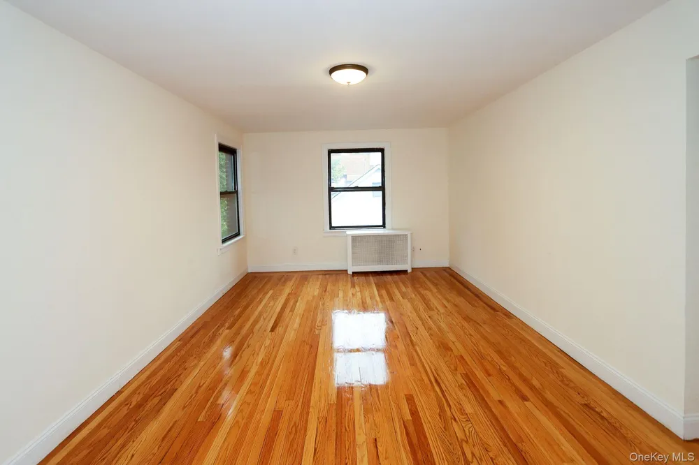 14 Beach Road #3C Great Neck, NY 11023
