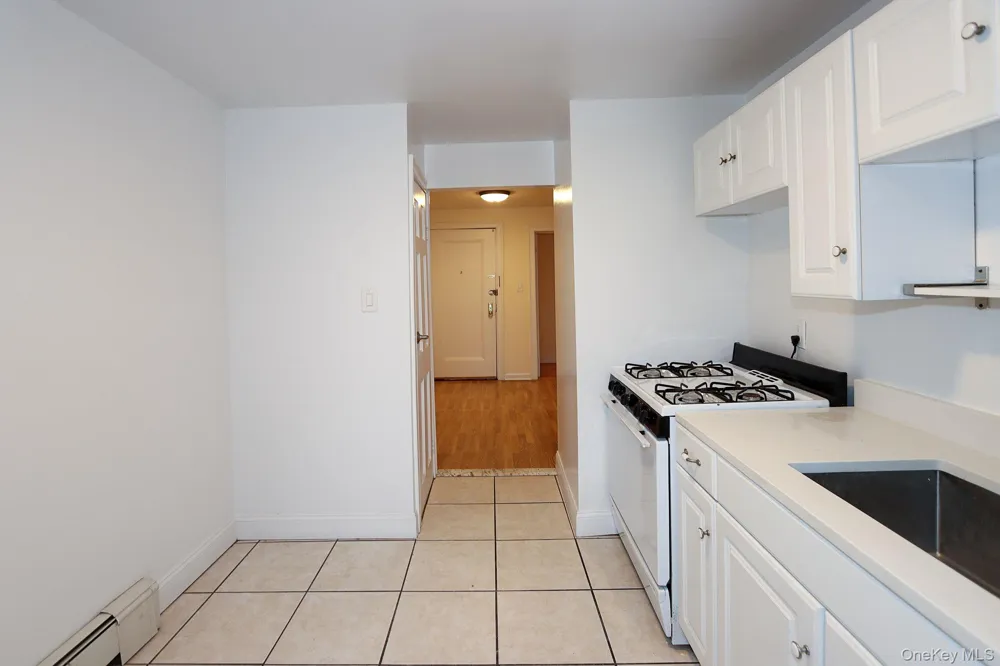 14 Beach Road #3C Great Neck, NY 11023
