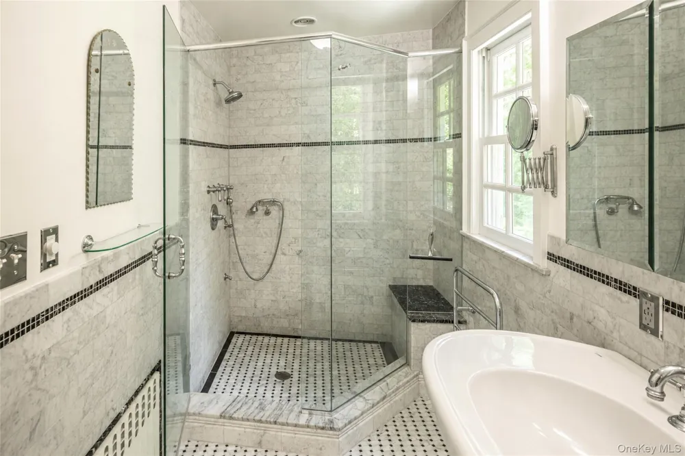 190 Douglas Place Mount Vernon, NY 10552
