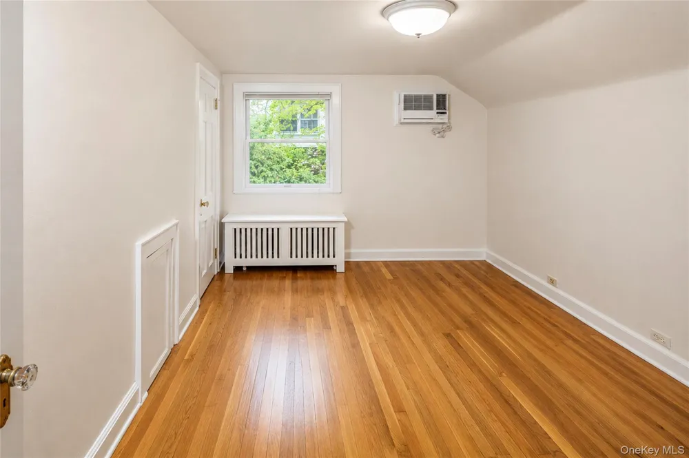 190 Douglas Place Mount Vernon, NY 10552