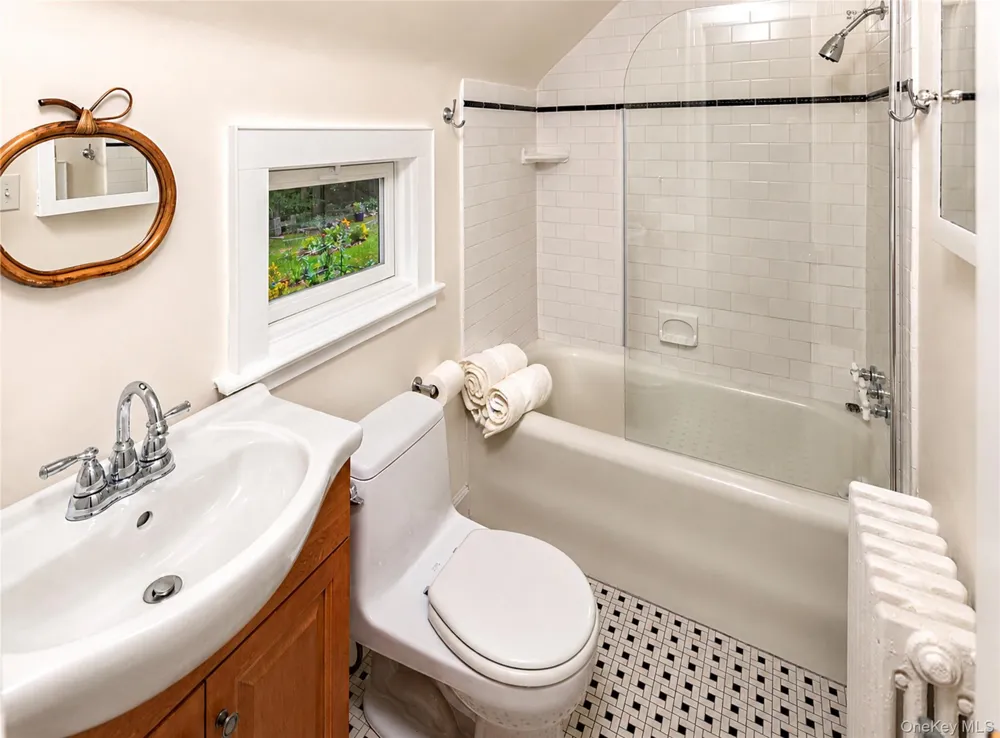 190 Douglas Place Mount Vernon, NY 10552