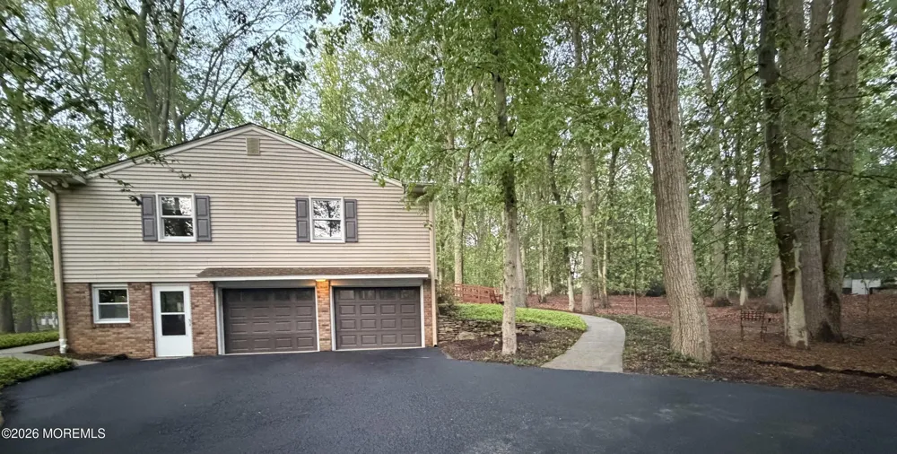 12 Stilwell Drive Holmdel, NJ 07733