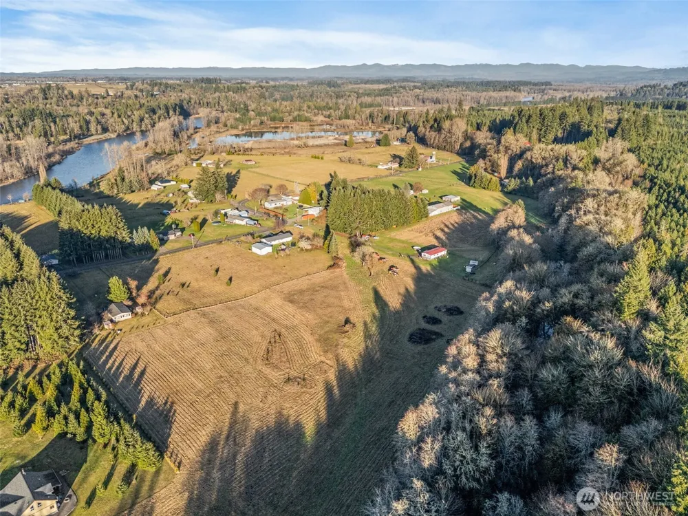 434 B Collins Road Toledo, WA 98591