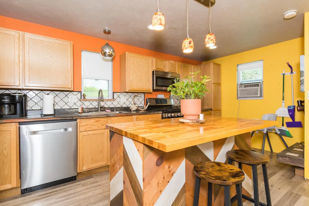 529 Clinton Street Marshall, MI 49068