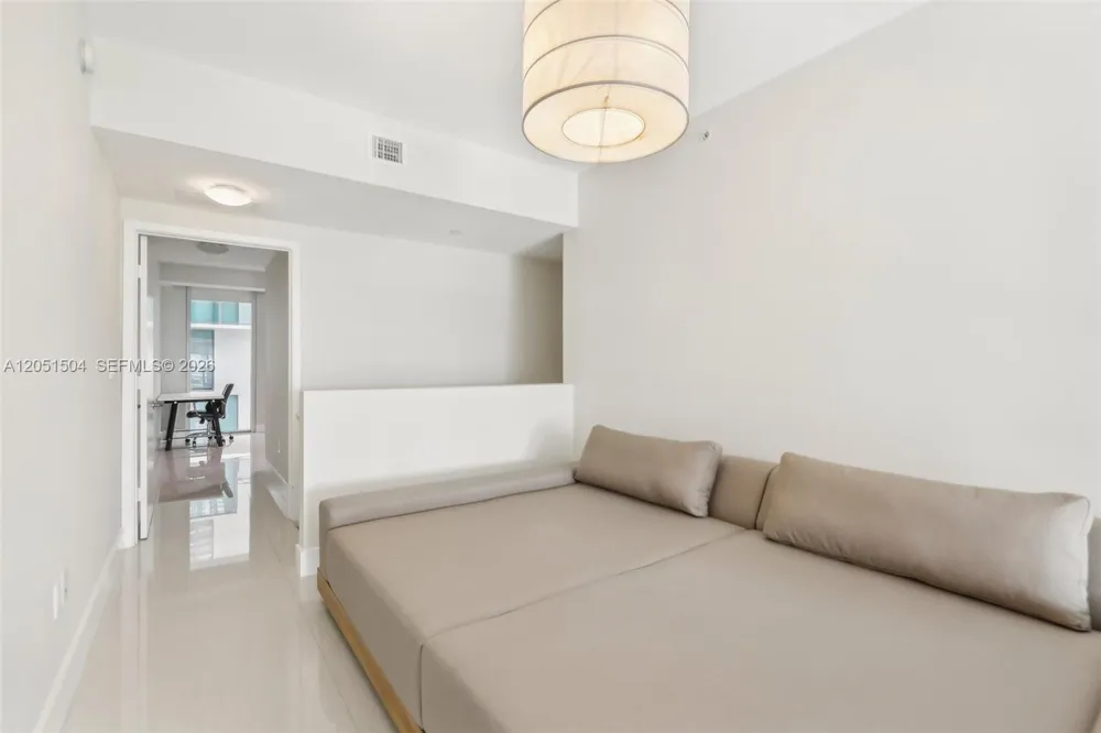 6000 Collins Ave #306 Miami Beach, FL 33140