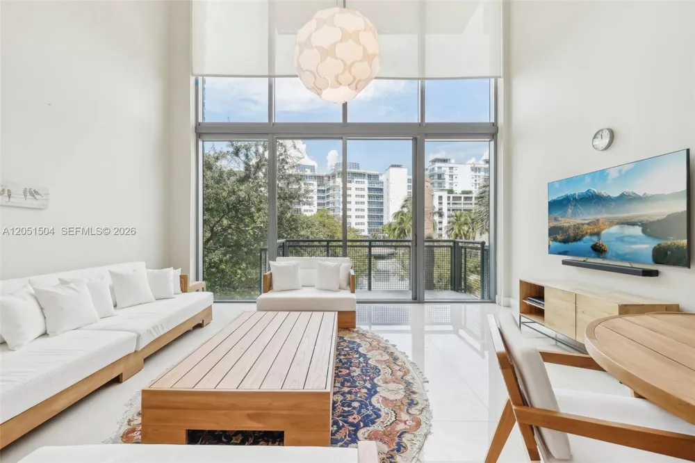 6000 Collins Ave #306 Miami Beach, FL 33140