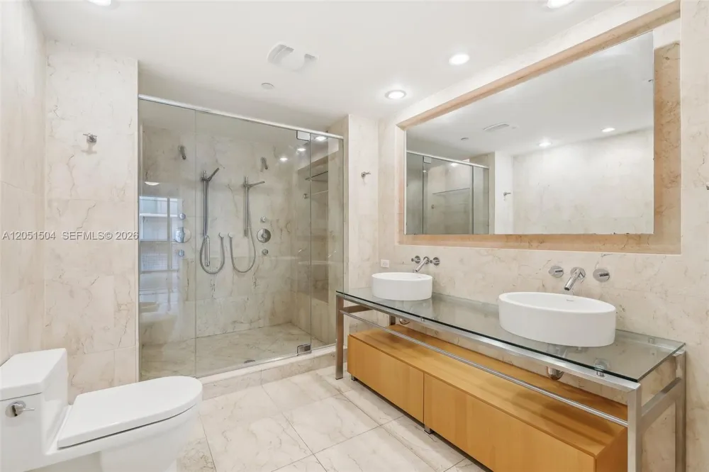 6000 Collins Ave #306 Miami Beach, FL 33140