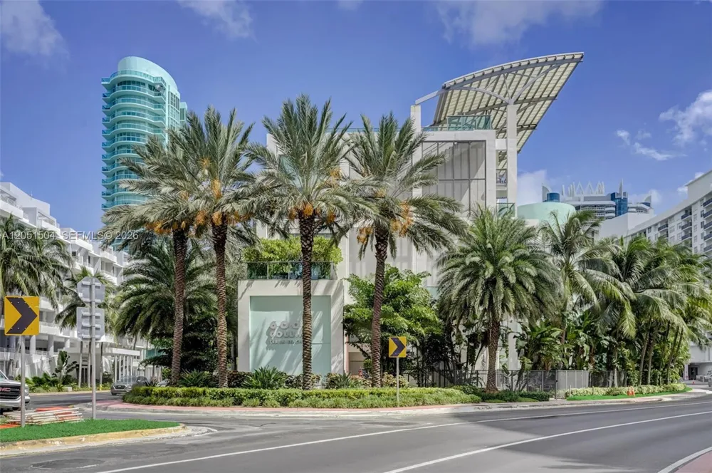6000 Collins Ave #306 Miami Beach, FL 33140