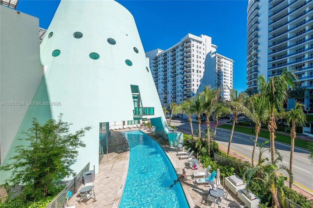 6000 Collins Ave #306 Miami Beach, FL 33140