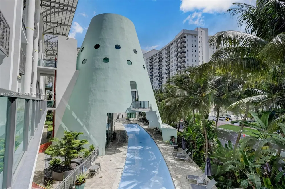 6000 Collins Ave #306 Miami Beach, FL 33140