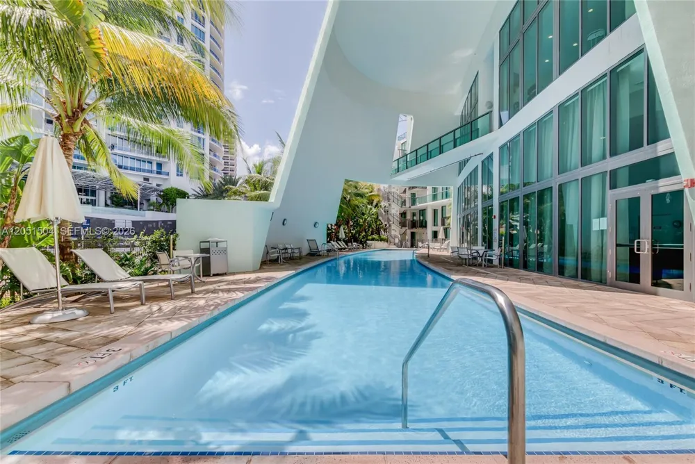6000 Collins Ave #306 Miami Beach, FL 33140