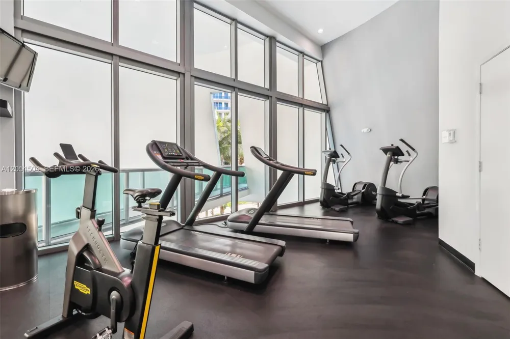 6000 Collins Ave #306 Miami Beach, FL 33140