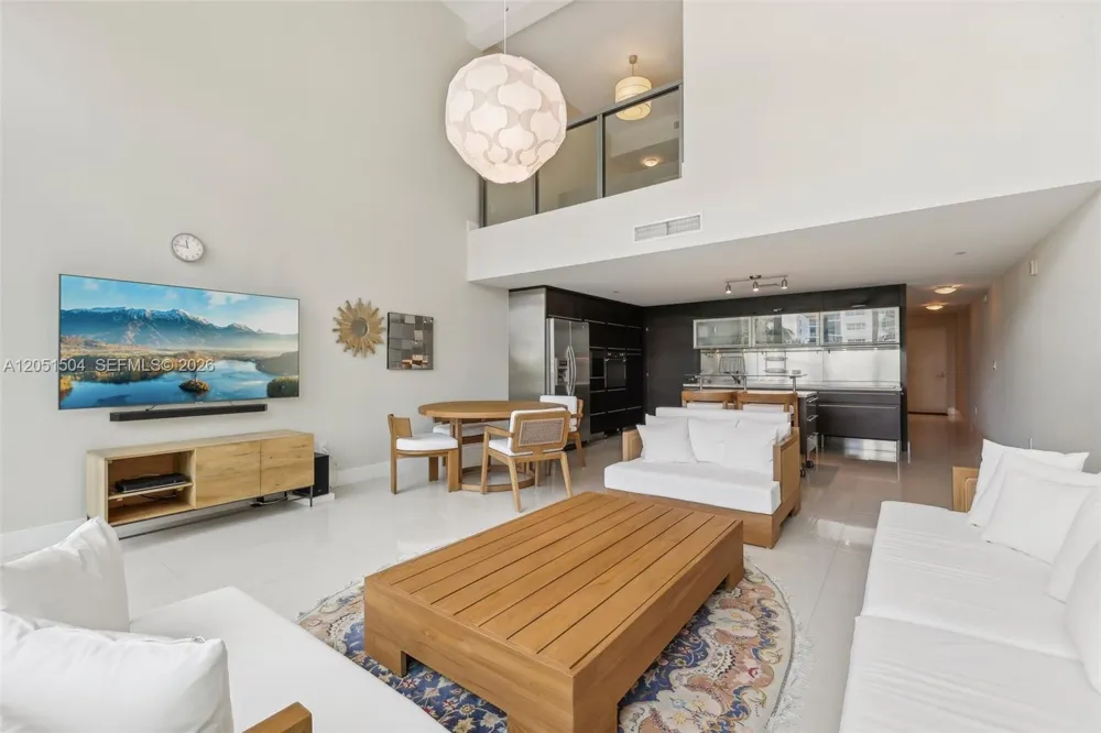 6000 Collins Ave #306 Miami Beach, FL 33140