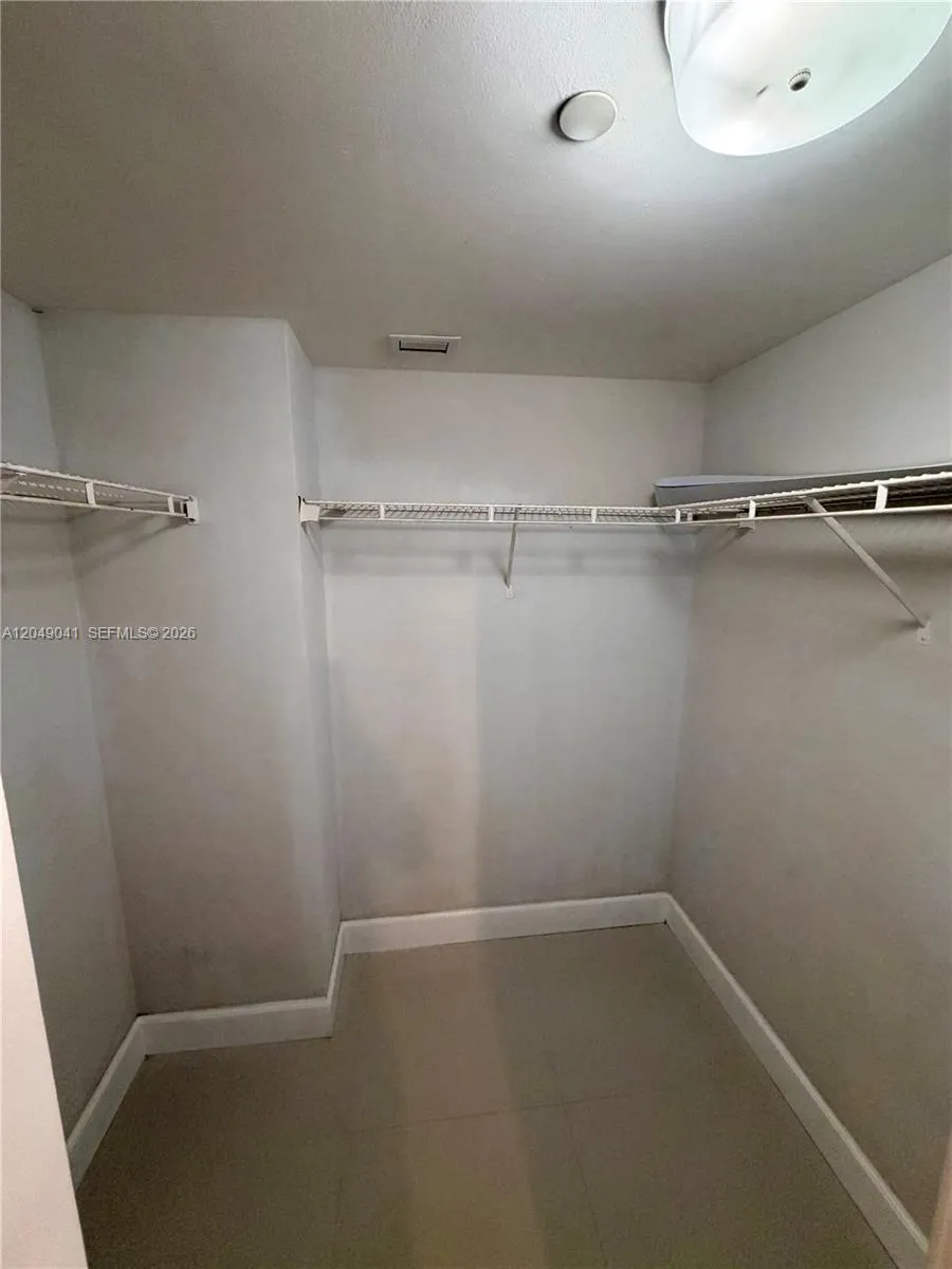 3300 NE 191st St #404 Aventura, FL 33180