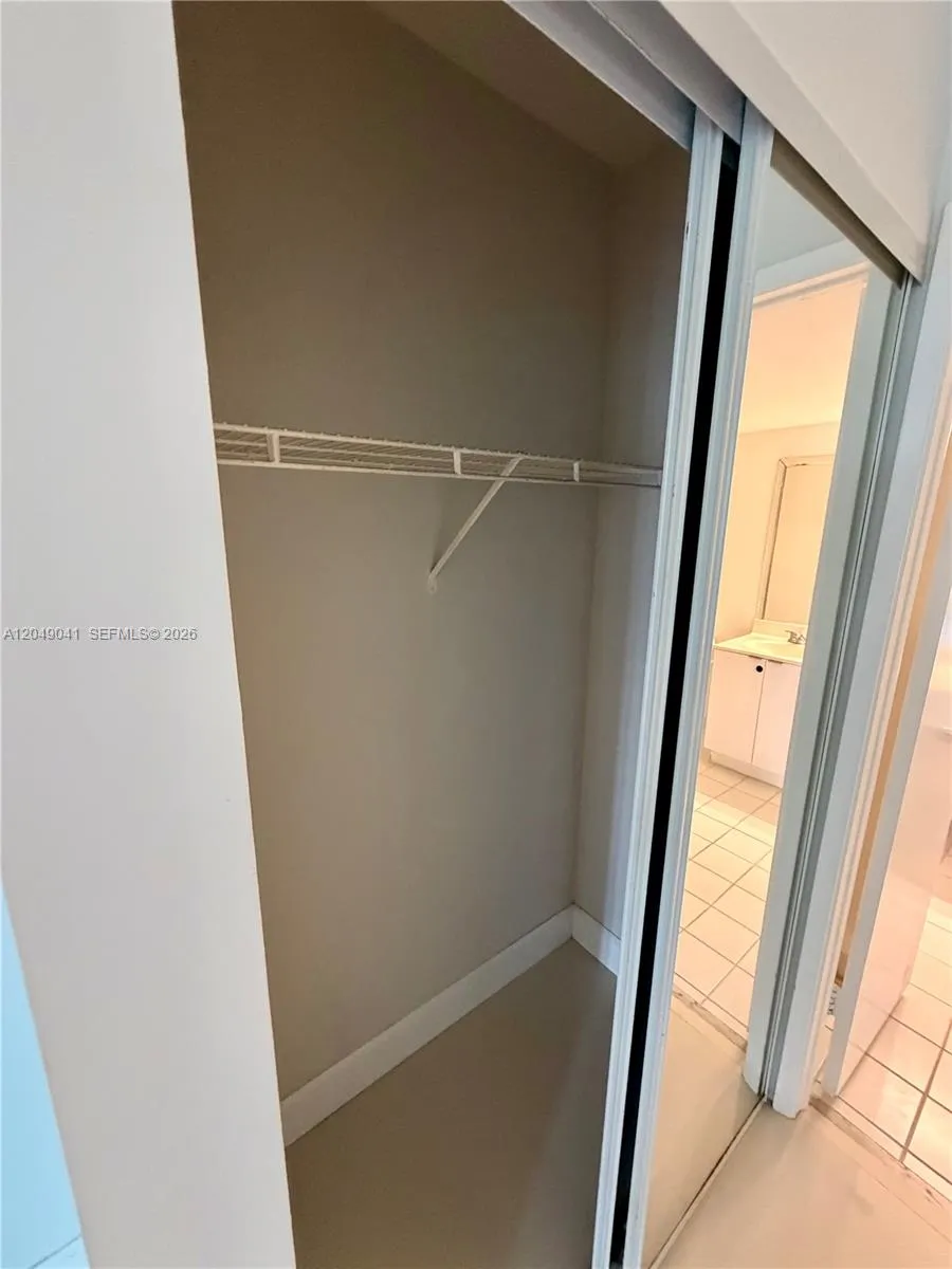 3300 NE 191st St #404 Aventura, FL 33180