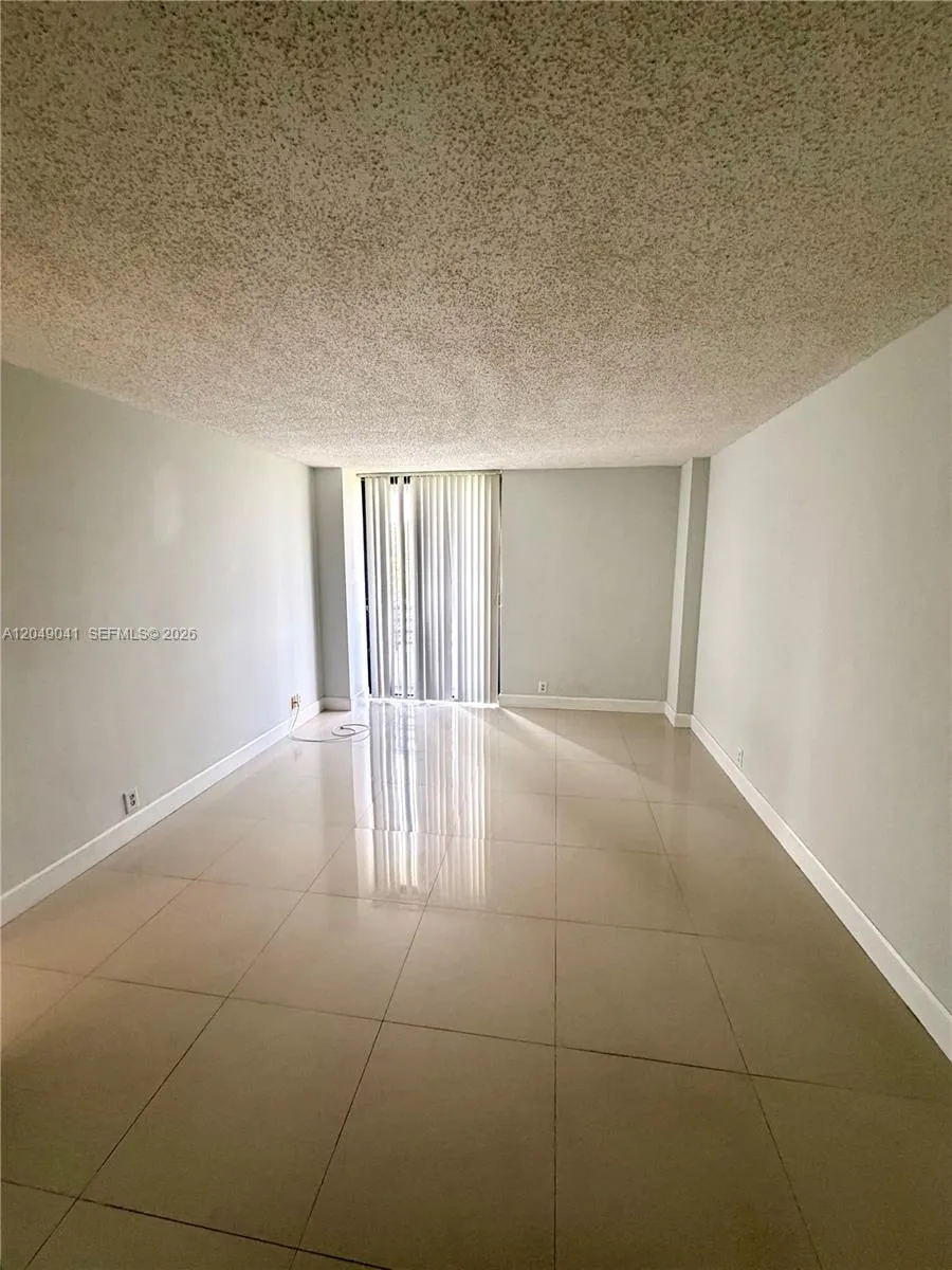 3300 NE 191st St #404 Aventura, FL 33180