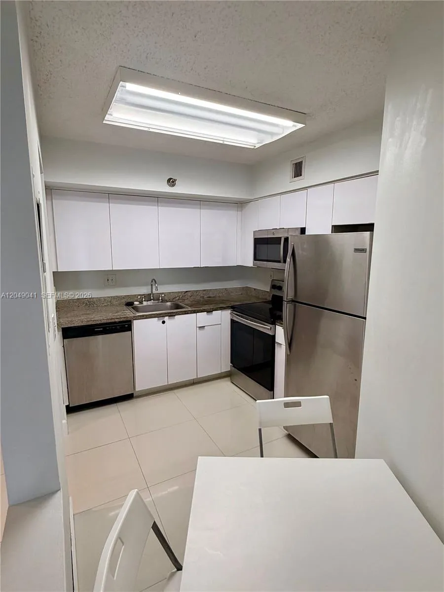 3300 NE 191st St #404 Aventura, FL 33180
