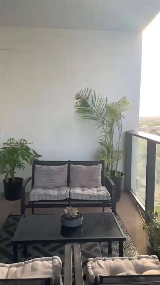 1600 NE 1st Ave #1017 Miami, FL 33132