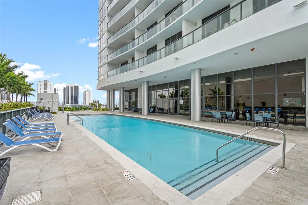 1600 NE 1st Ave #1017 Miami, FL 33132