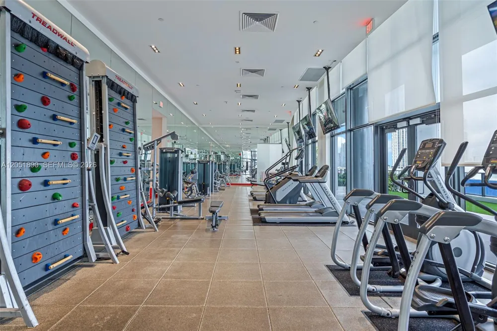 1600 NE 1st Ave #1017 Miami, FL 33132