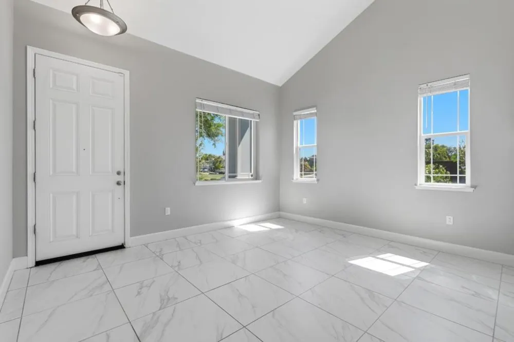 453 Diamond Peak Lane Oakley, CA 94561