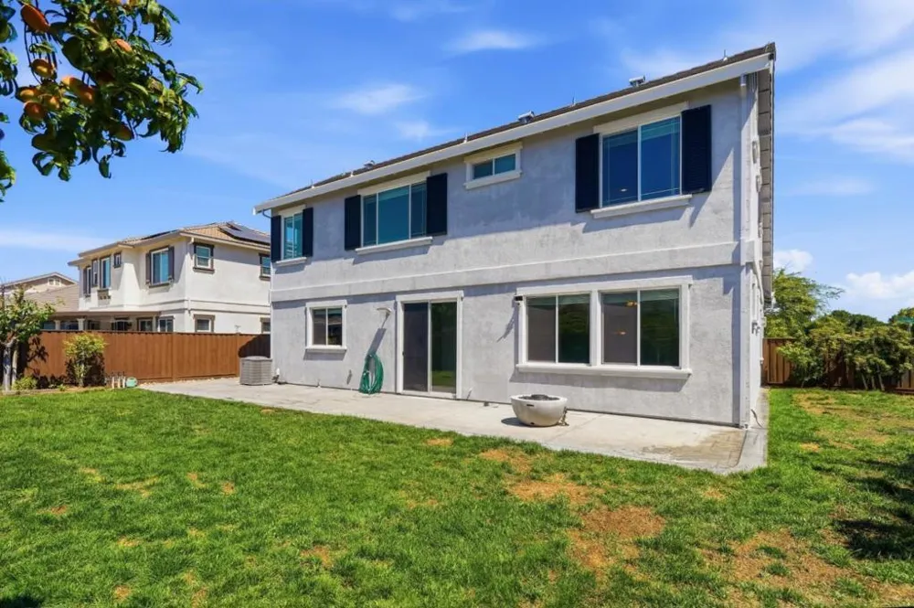 453 Diamond Peak Lane Oakley, CA 94561