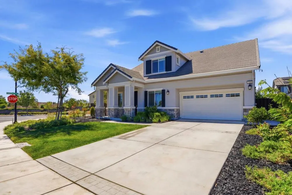 453 Diamond Peak Lane Oakley, CA 94561