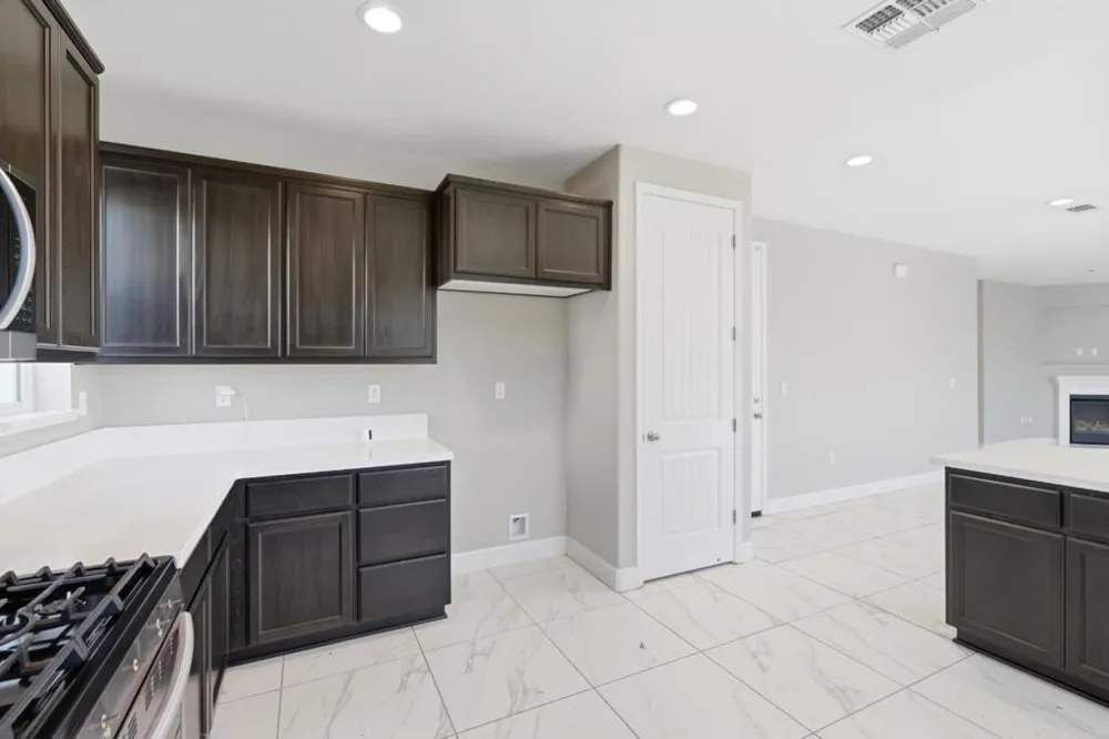 453 Diamond Peak Lane Oakley, CA 94561