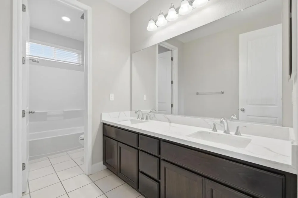 453 Diamond Peak Lane Oakley, CA 94561